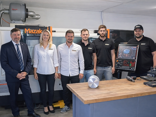 Übergabe Mazak Quick-Turn Maschine in Ottmarsfeld